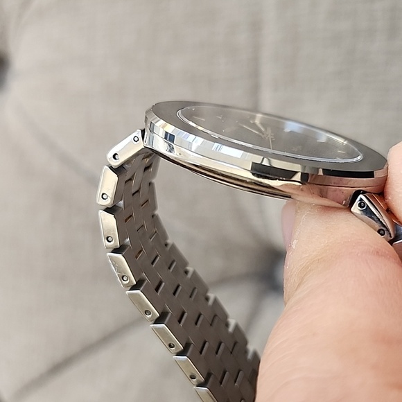 RADO Swiss Titanium Men's Watch - Picture 7 of 7